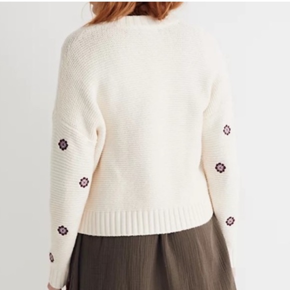 ✨ 🌻MADEWELL🌻 Medallion Sweater size M - Picture 5 of 9